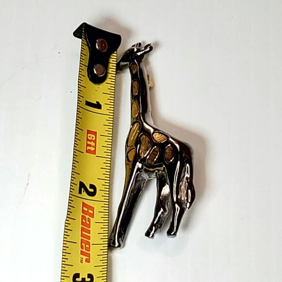 Vintage Liz Claiborne Two Tone Giraffe Brooch Pin 2.5" Animalcore Signed - Picture 4 of 4